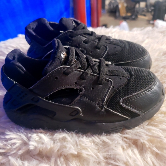 Hurache - Picture 2 of 3